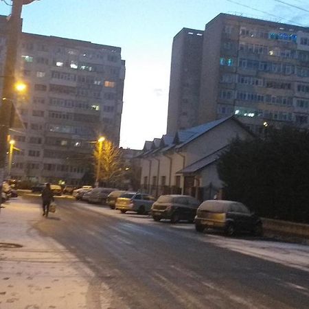 Appartamento Garsoniera Buzău Esterno foto