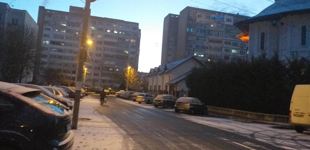 Appartamento Garsoniera Buzău Esterno foto