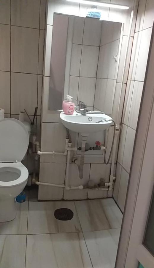 Appartamento Garsoniera Buzău Esterno foto