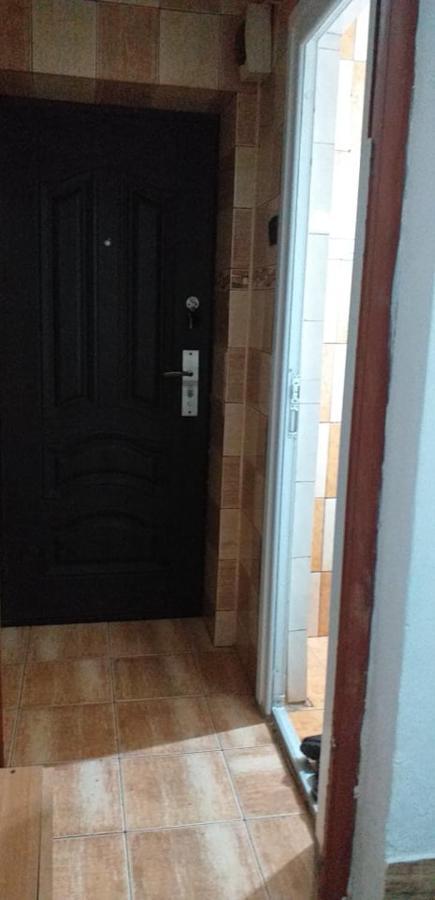 Appartamento Garsoniera Buzău Esterno foto