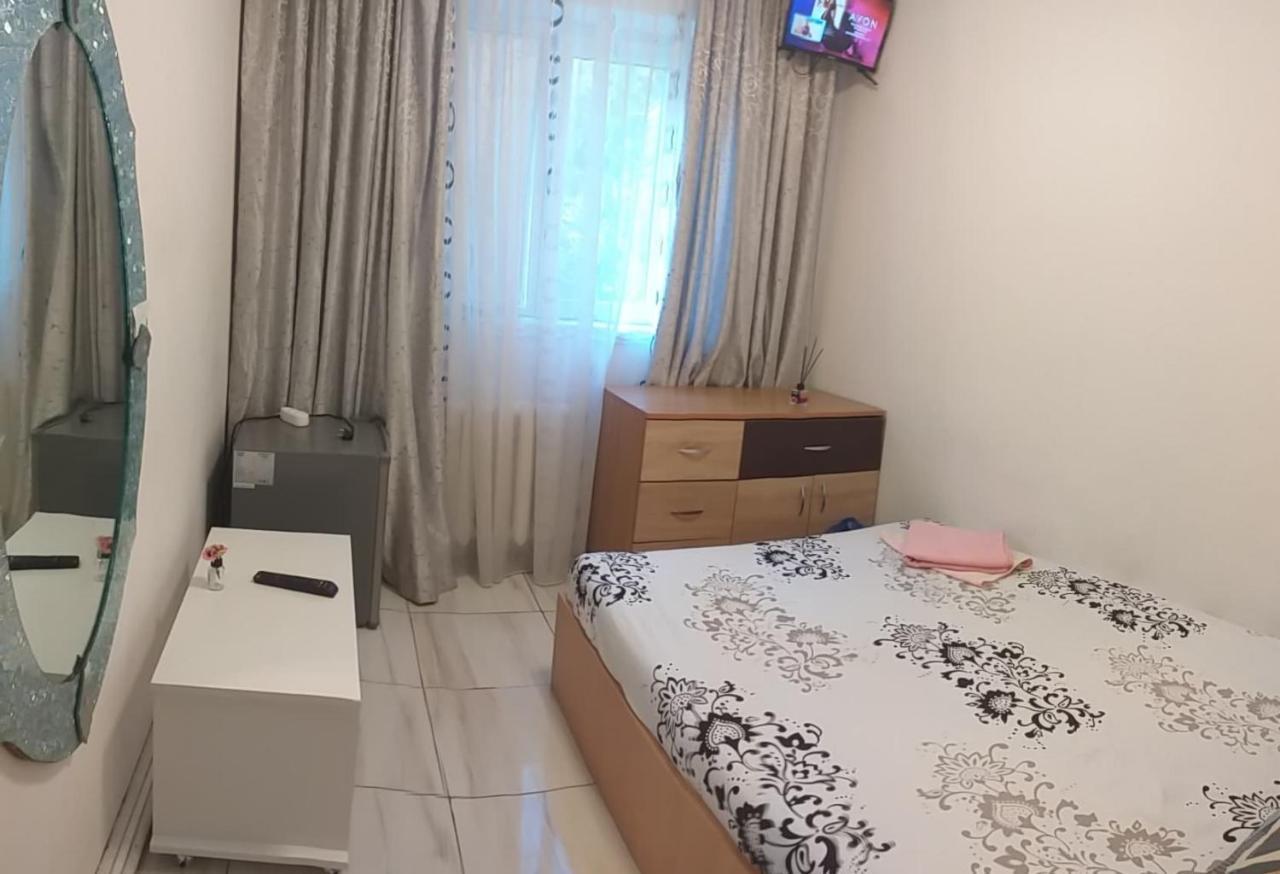 Appartamento Garsoniera Buzău Esterno foto