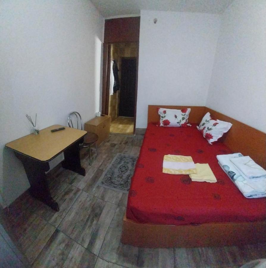 Appartamento Garsoniera Buzău Esterno foto